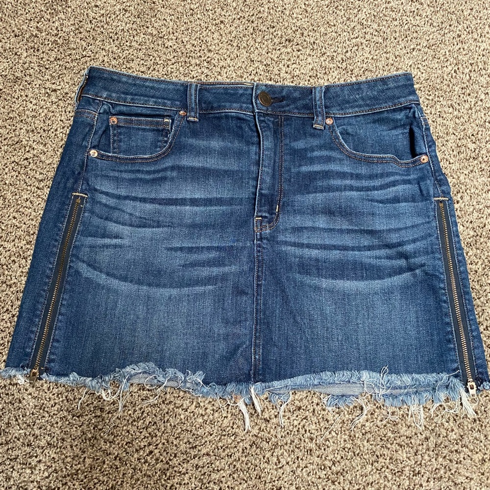 American Eagle hi rise mini skirt size 14